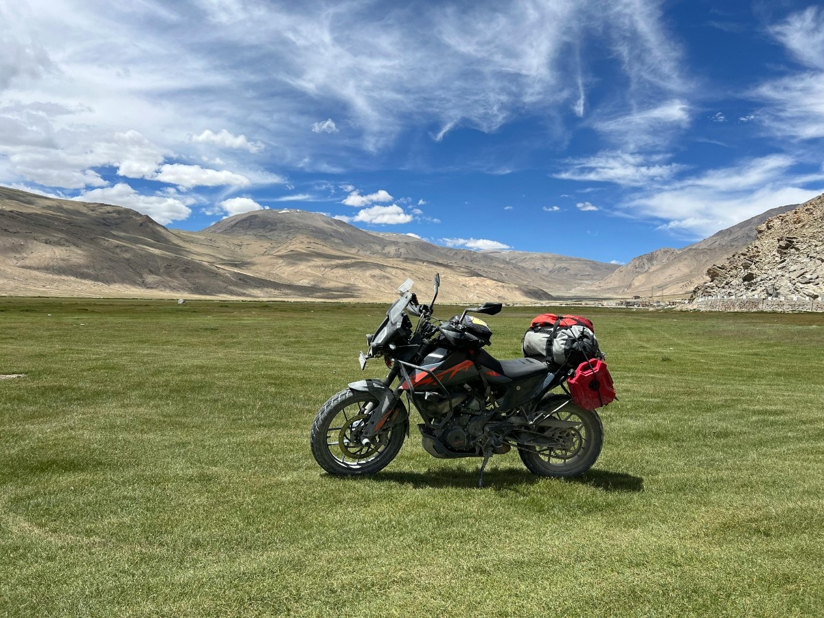 Tour package - Ladakh Ultimate Bike Circuit with Umling La in Ladakh, India